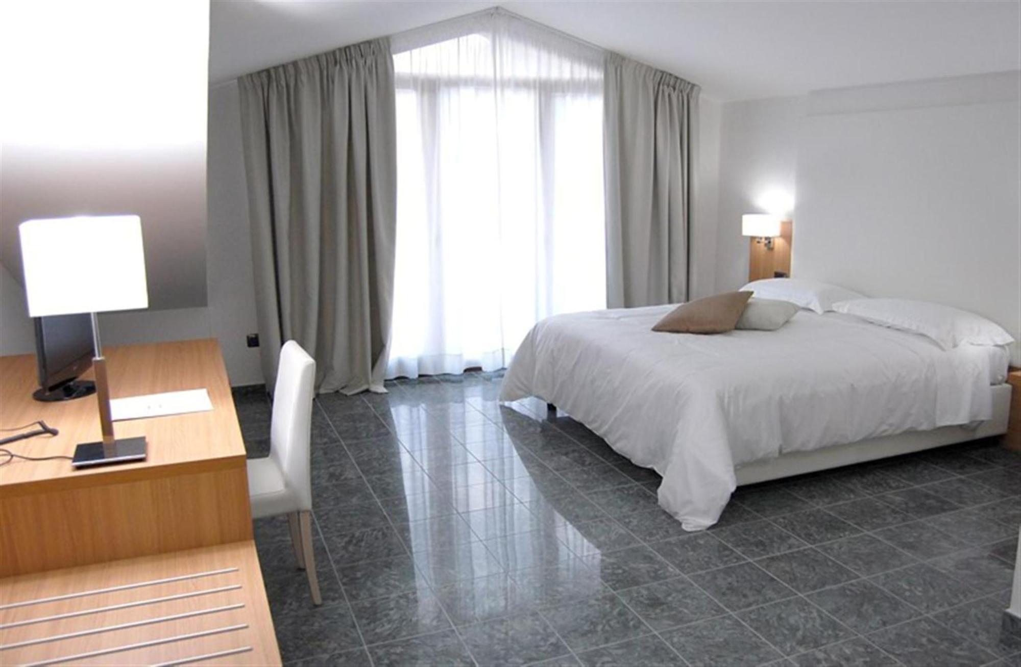 Vea Resort Hotel Mercato San Severino Eksteriør bilde