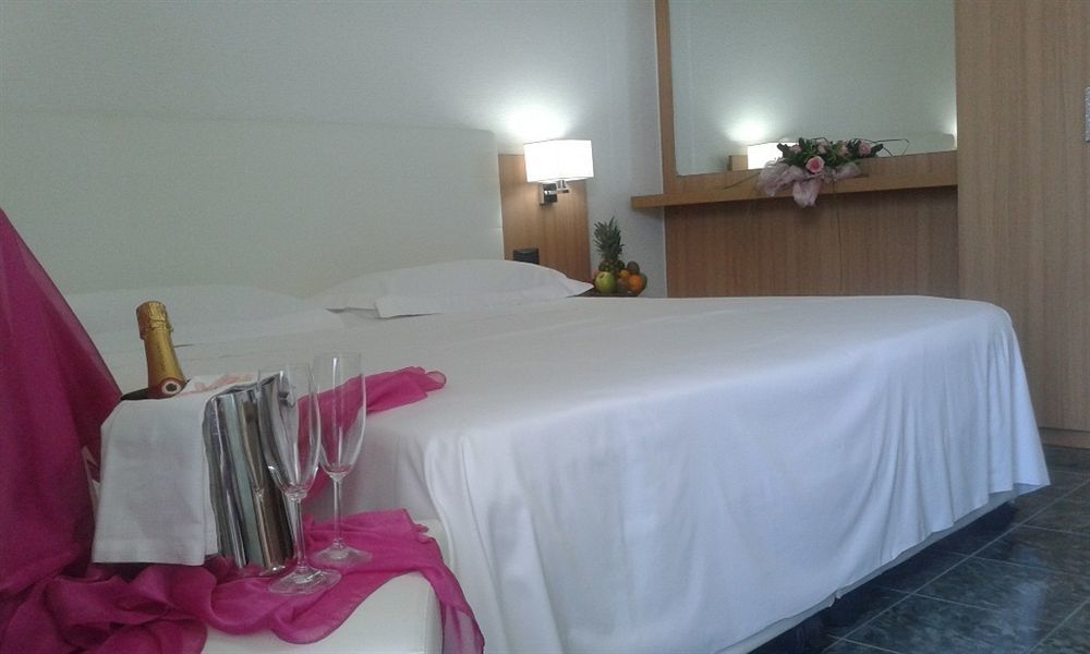 Vea Resort Hotel Mercato San Severino Eksteriør bilde