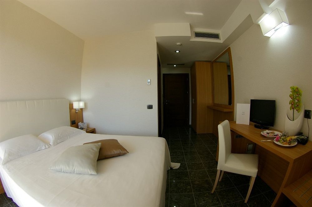 Vea Resort Hotel Mercato San Severino Eksteriør bilde