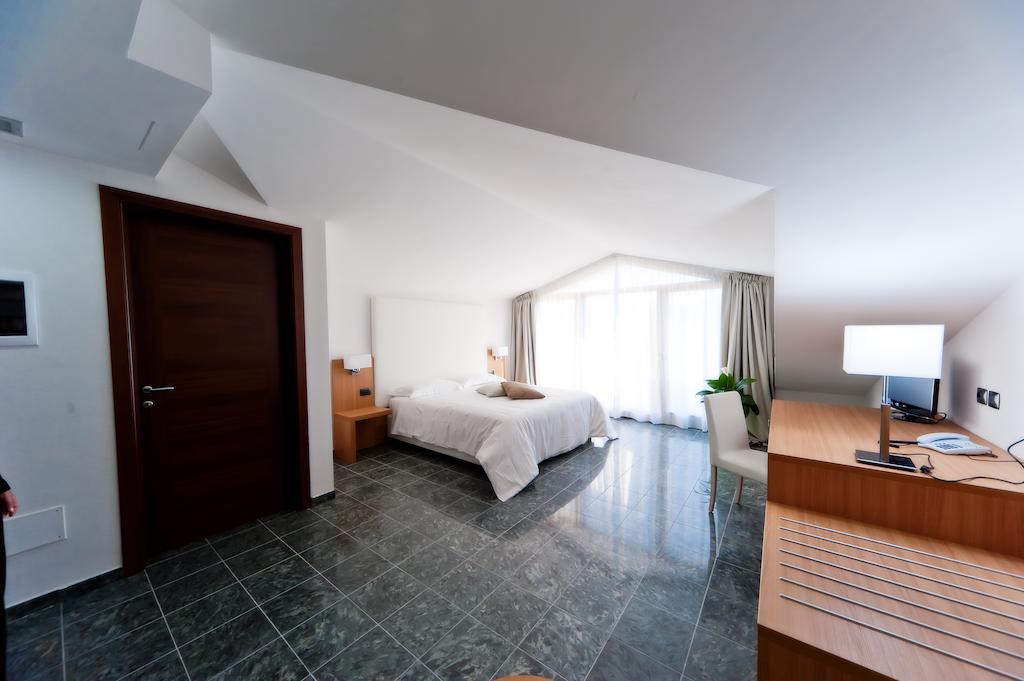 Vea Resort Hotel Mercato San Severino Eksteriør bilde